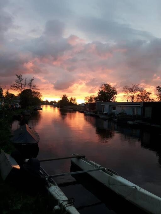 Out Of Amsterdam, River Apartment Close to City Broek in Waterland Buitenkant foto